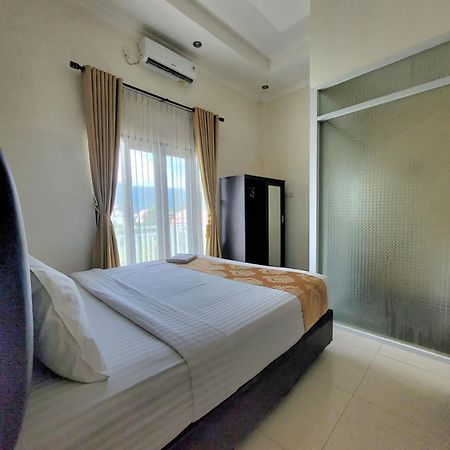 Mahakam Guest House Паданг Номер фото