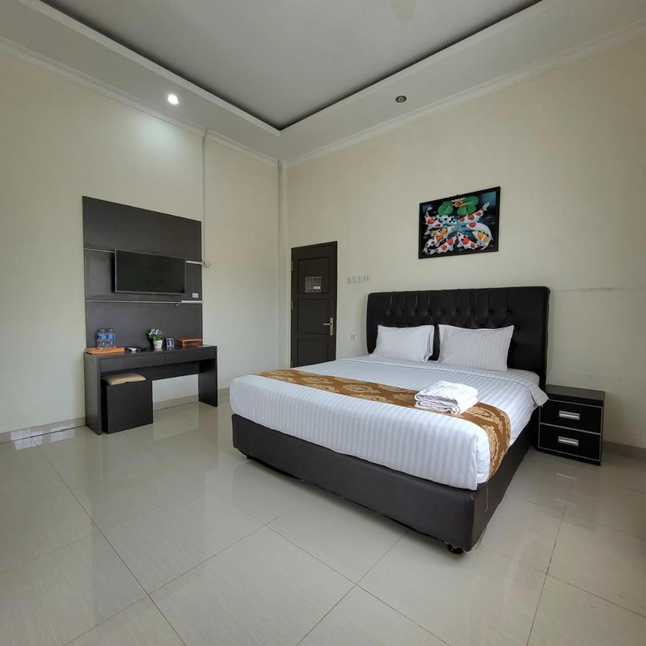 Mahakam Guest House Паданг Номер фото