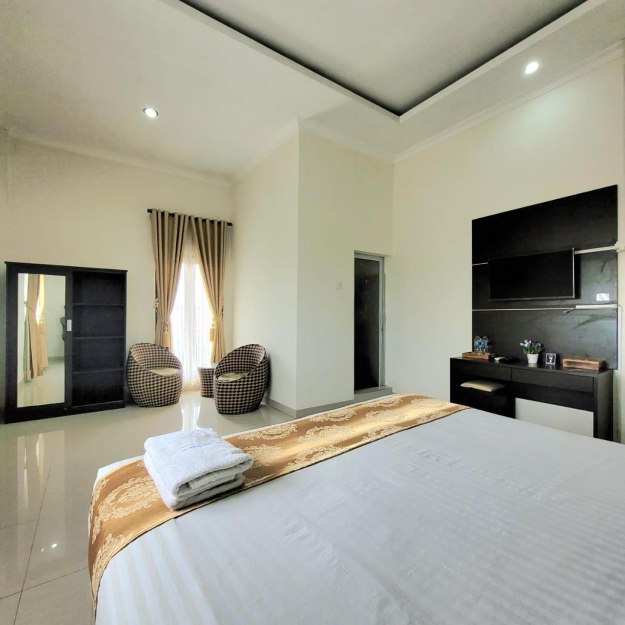 Mahakam Guest House Паданг Номер фото