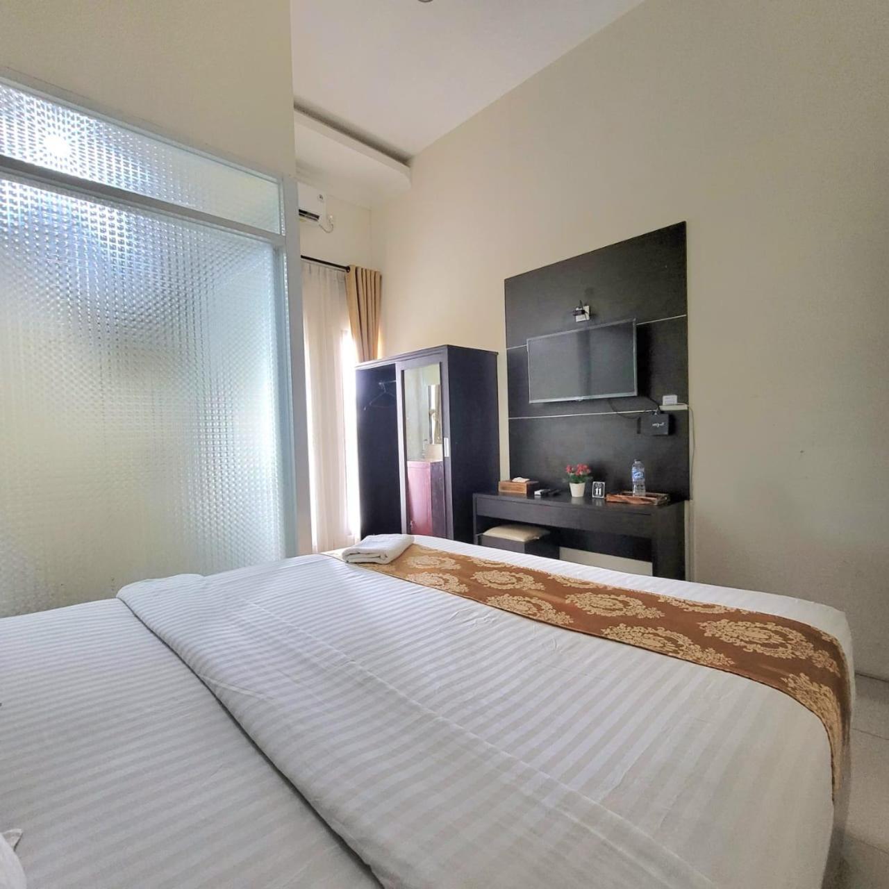 Mahakam Guest House Паданг Номер фото